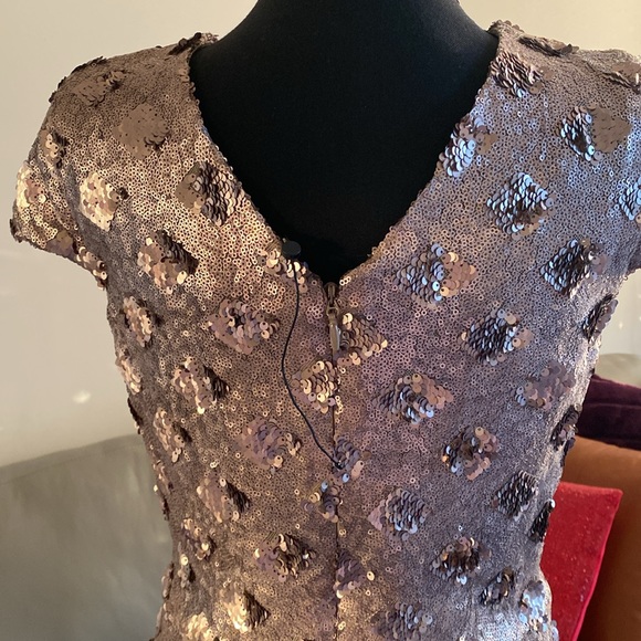 Gold Sequins Dress - Picture 3 of 8